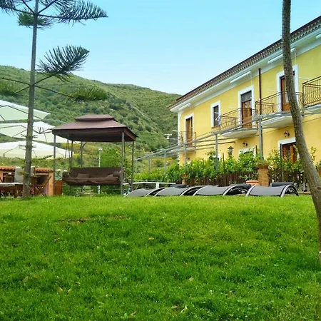 爱茉莉奇伦托公寓式酒店 Agnone Cilento