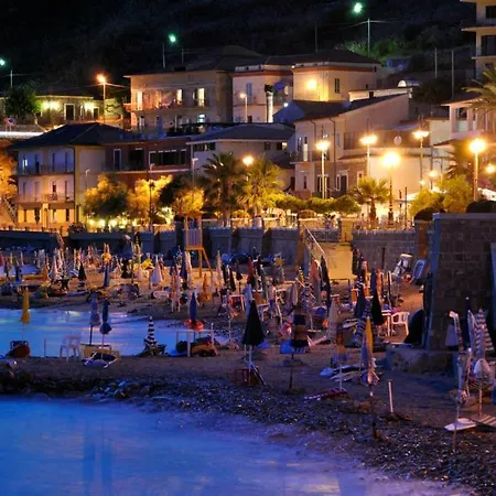 アパートホテル That's Cilento 4*